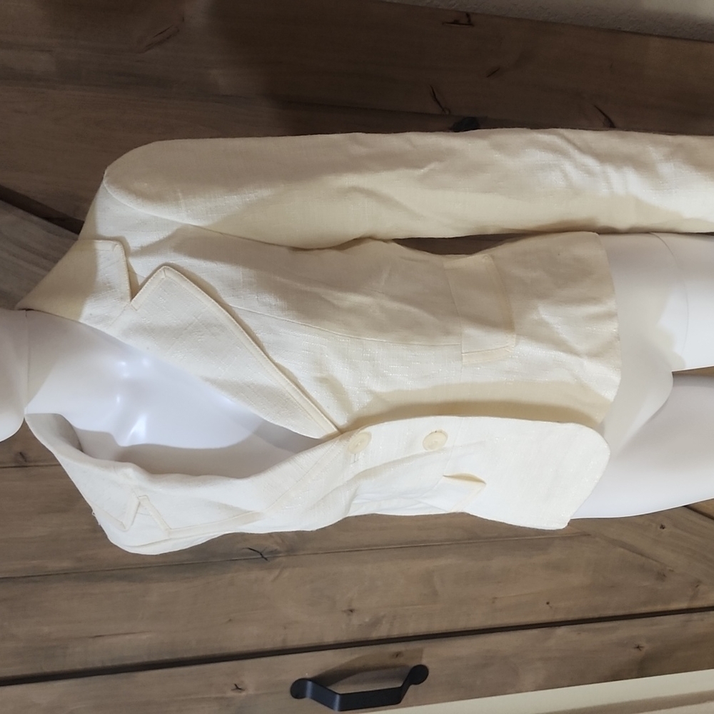 Womens Dress jacket, Size 4, peach, Alex Marie